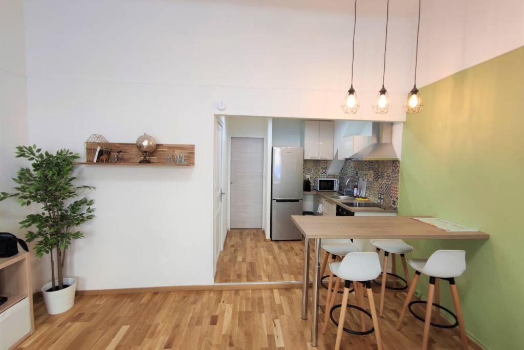 Apartmán Joli T2 Proche Vieux-Port, Terrasses Du Port Et Metro Joliette Marseille Exteriér fotografie