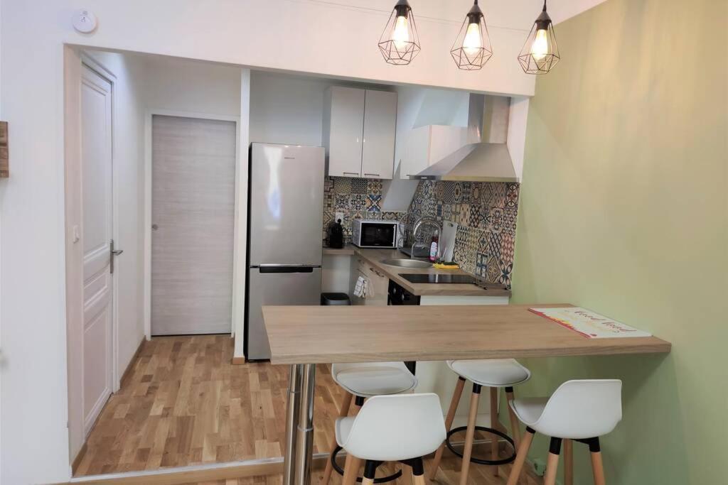 Apartmán Joli T2 Proche Vieux-Port, Terrasses Du Port Et Metro Joliette Marseille Exteriér fotografie
