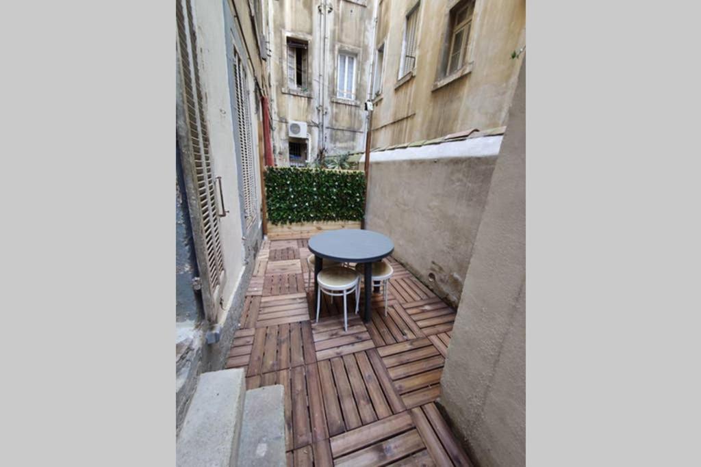 Apartmán Joli T2 Proche Vieux-Port, Terrasses Du Port Et Metro Joliette Marseille Exteriér fotografie