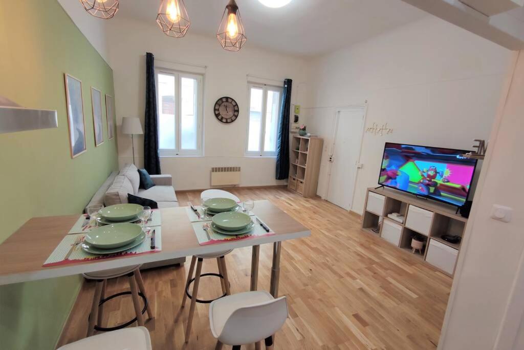 Apartmán Joli T2 Proche Vieux-Port, Terrasses Du Port Et Metro Joliette Marseille Exteriér fotografie