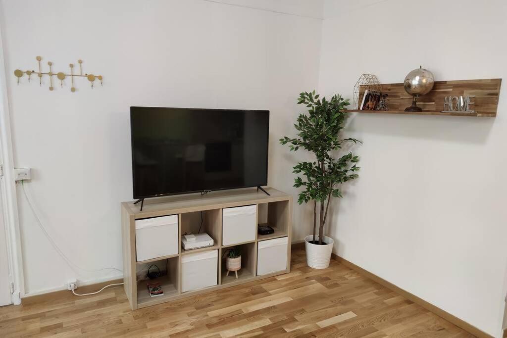 Apartmán Joli T2 Proche Vieux-Port, Terrasses Du Port Et Metro Joliette Marseille Exteriér fotografie