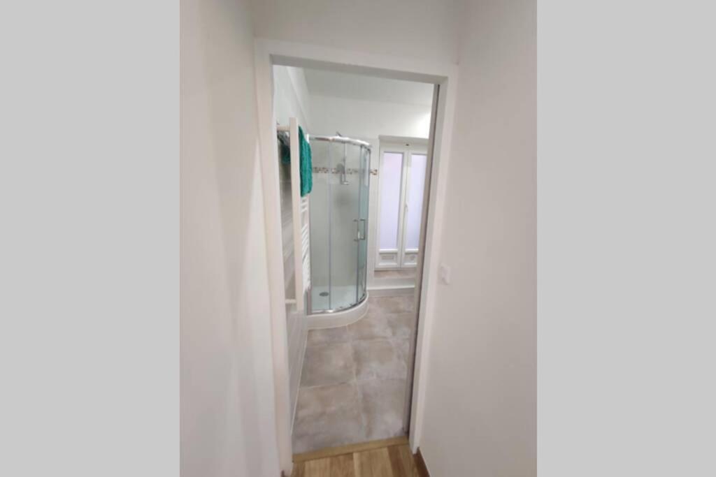 Apartmán Joli T2 Proche Vieux-Port, Terrasses Du Port Et Metro Joliette Marseille Exteriér fotografie