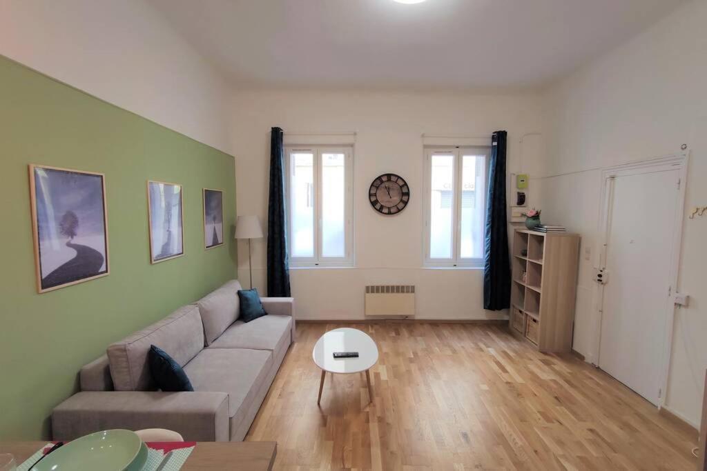 Apartmán Joli T2 Proche Vieux-Port, Terrasses Du Port Et Metro Joliette Marseille Exteriér fotografie