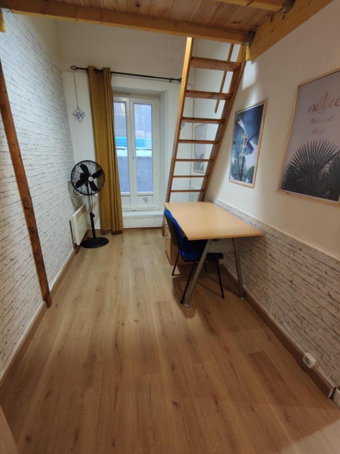 Apartmán Joli T2 Proche Vieux-Port, Terrasses Du Port Et Metro Joliette Marseille Exteriér fotografie