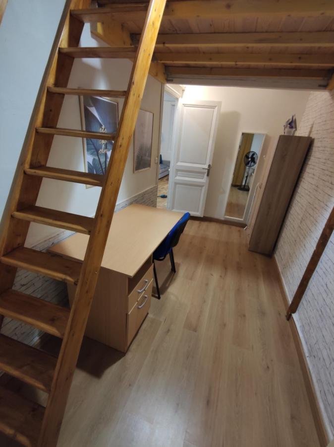 Apartmán Joli T2 Proche Vieux-Port, Terrasses Du Port Et Metro Joliette Marseille Exteriér fotografie